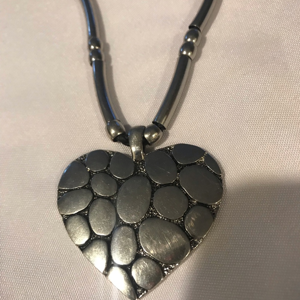 Necklace - Picture 2 of 3